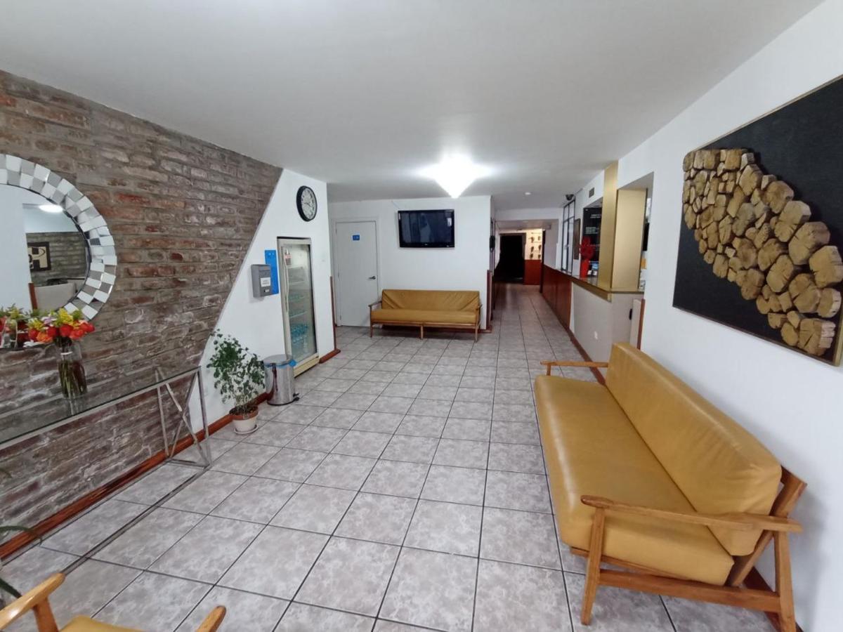 Hotel 9 De Octubre Quito Dış mekan fotoğraf