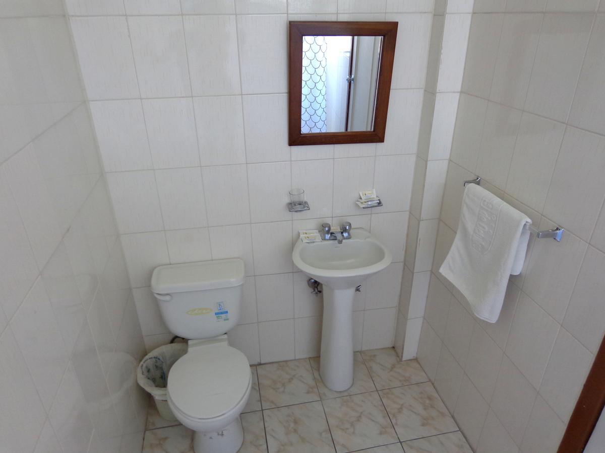 Hotel 9 De Octubre Quito Dış mekan fotoğraf